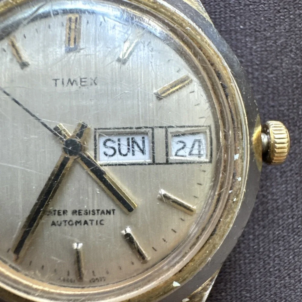Vintage Timex Automatic Watch Gold Tone Day Date 46661 10877 Water Resistant